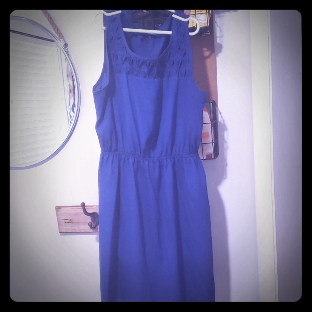 dress - Picture 1 of 2